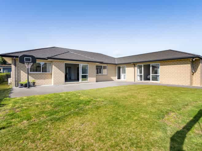12 Oakmont Crescent, Waiwhakaiho