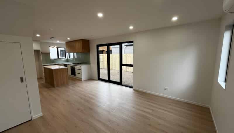 2/1 O'Connell Street, Manurewa