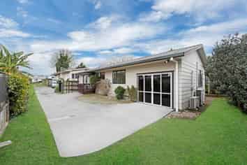 54B Halsey Road, Manurewa