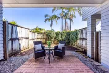 99/92 Bush Road, Albany