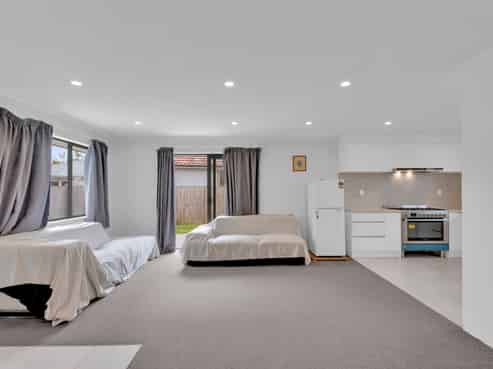 98A Holland Road, Fairfield