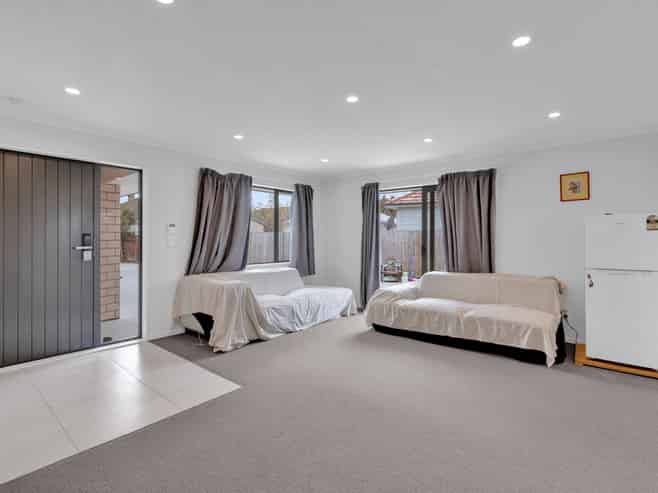 98A Holland Road, Fairfield