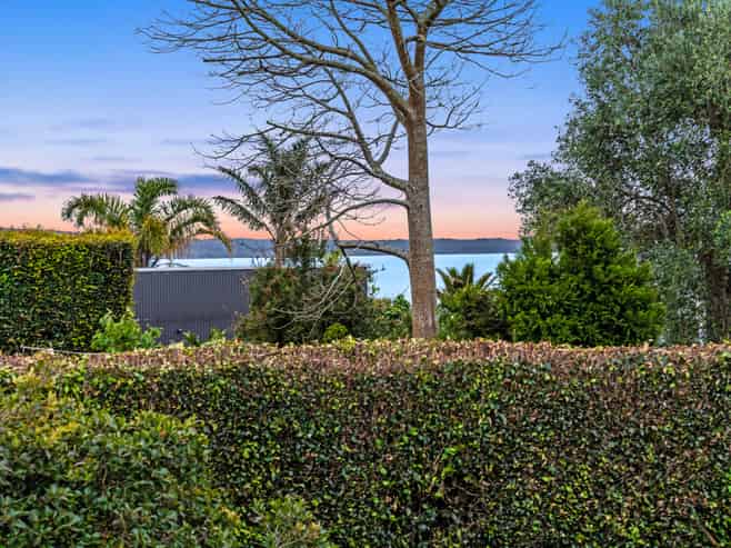 401 Riddell Road, Glendowie