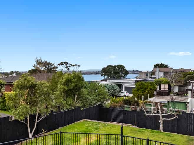 401 Riddell Road, Glendowie