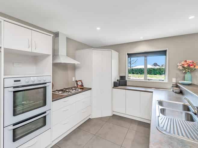 7 Manor Drive, ROLLESTON