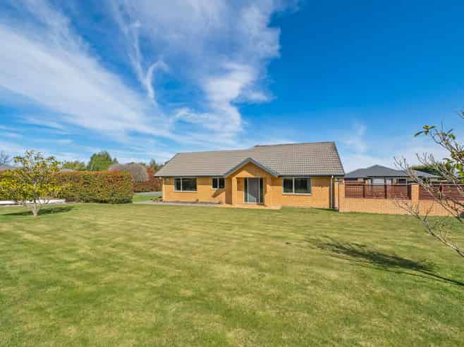 7 Manor Drive, ROLLESTON
