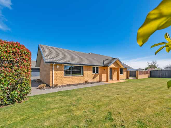 7 Manor Drive, ROLLESTON