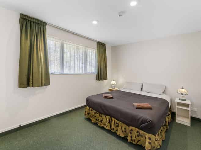 Your Gateway to Nelson's Beaches and City
