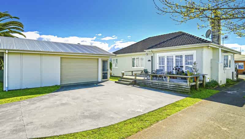 407 Burnett Street, Mahora