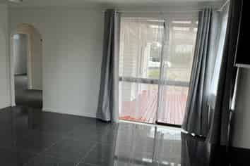 705 Sandringham Rd Extension, Mount Roskill
