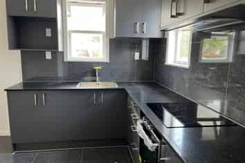 705 Sandringham Rd Extension, Mount Roskill