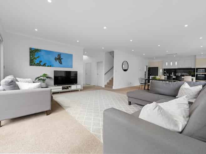 8 Awakirihi Close, Shamrock Park