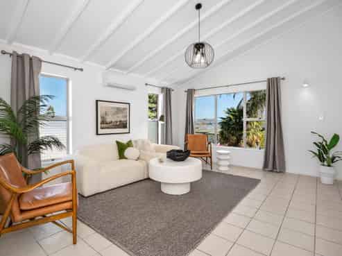 86  Princess Road, Bellevue