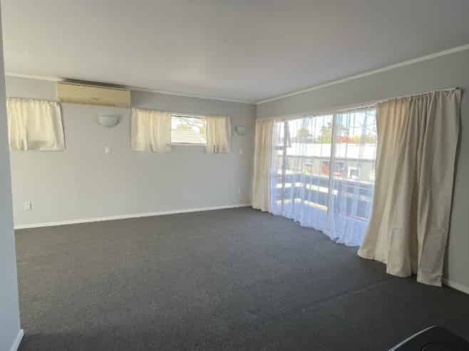 30a Henry Hill Road, Hilltop
