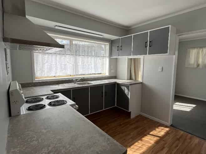 30a Henry Hill Road, Hilltop