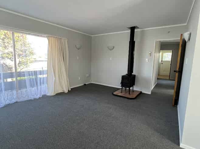 30a Henry Hill Road, Hilltop