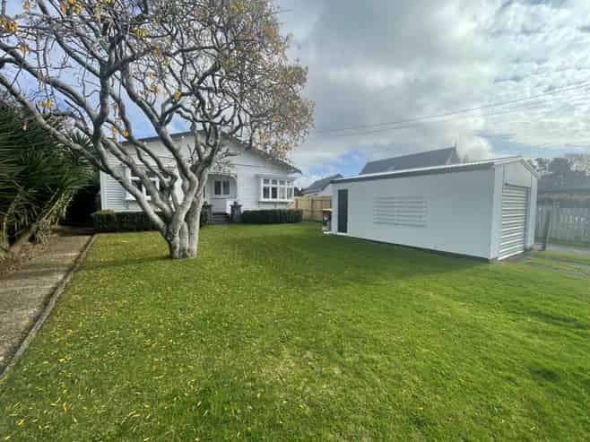 40 Waiwaka Terrace, Strandon