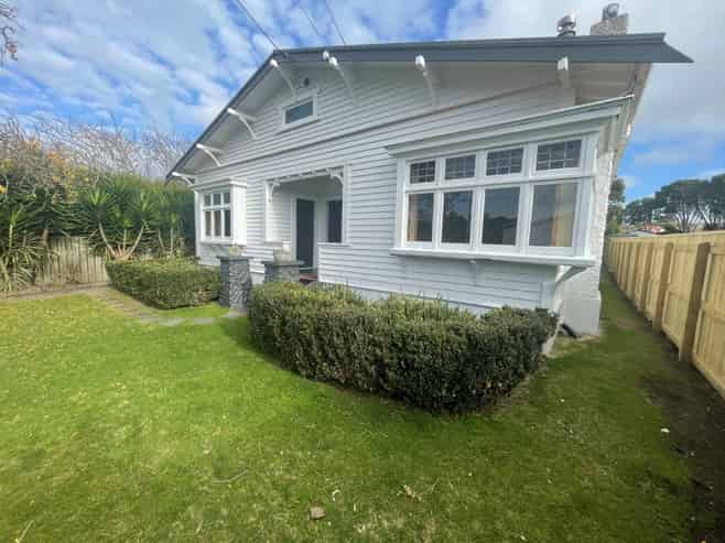 40 Waiwaka Terrace, Strandon