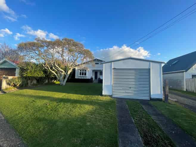 40 Waiwaka Terrace, Strandon