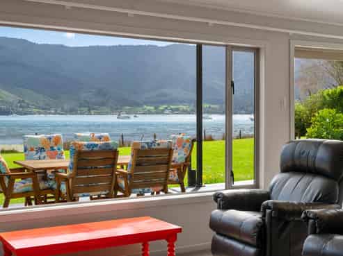 1755 Queen Charlotte Drive, Anakiwa and Surrounds