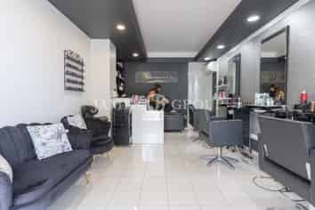 HIGH PROFILE PRIME PARNELL RETAIL