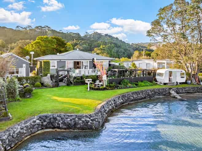 399 Leigh Road, Whangateau