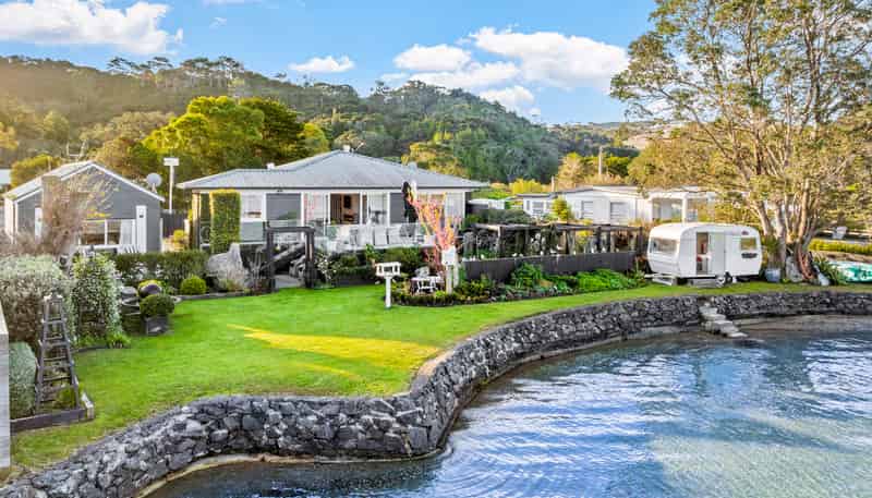 399 Leigh Road, Whangateau