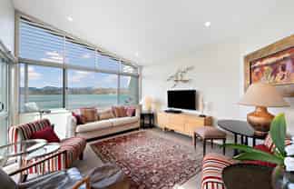 4/275 Karaka Bay Rd, Karaka Bays