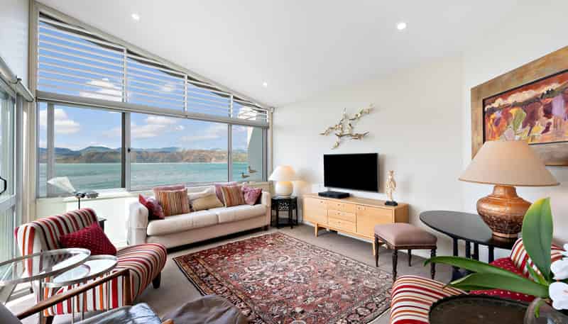 4/275 Karaka Bay Rd, Karaka Bays