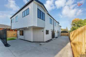 15C McKean Avenue, Manurewa