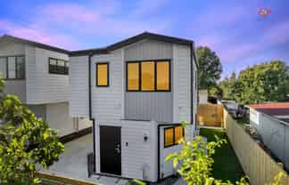 15D McKean Avenue, Manurewa
