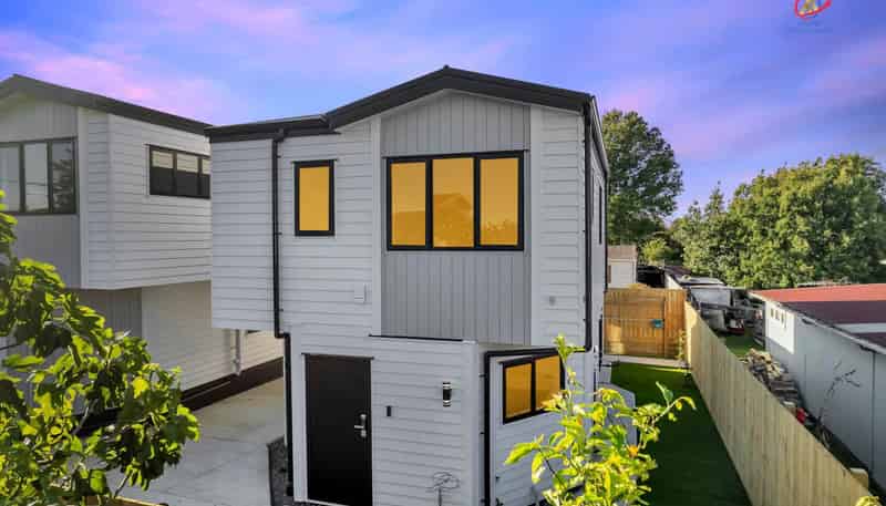 15D McKean Avenue, Manurewa