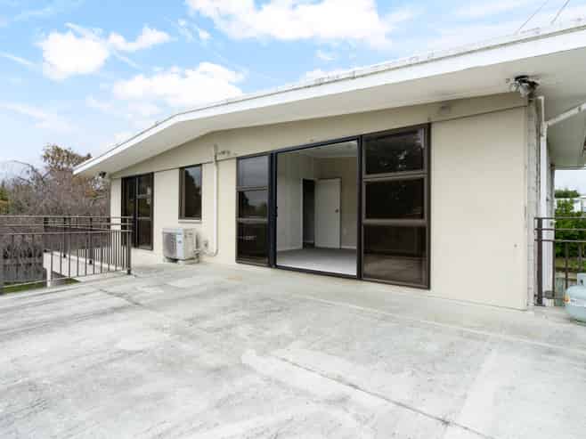 12A Stuart Street, LEVIN