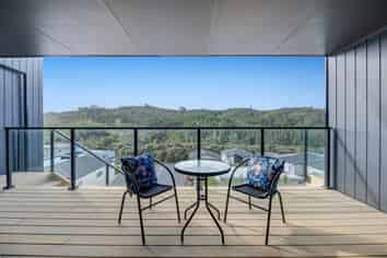 4/3 Kawau Close , Orewa
