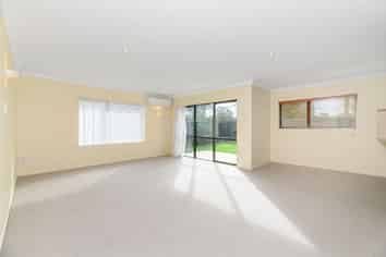 2/24 Parry Street, Sandringham