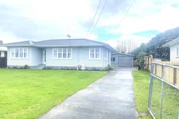 13 Sutton Crescent, Papakura