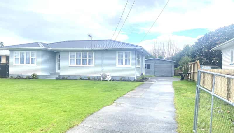 13 Sutton Crescent, Papakura