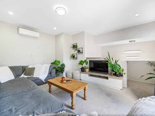 21d Cherry Tree Place, Massey