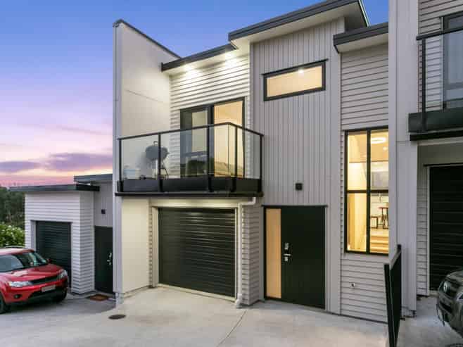 21d Cherry Tree Place, Massey
