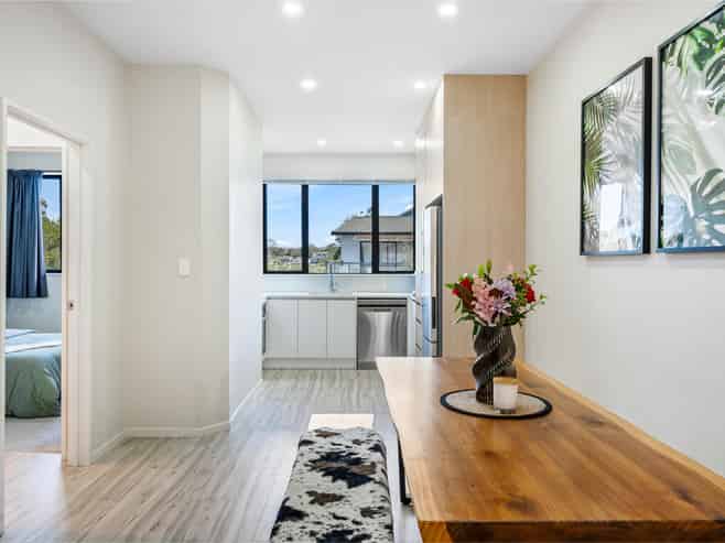 21d Cherry Tree Place, Massey