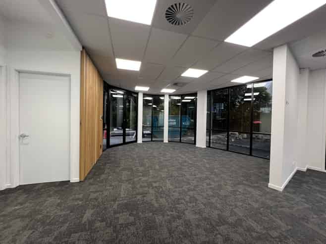 Refurbished Greenlane Office Warehouse