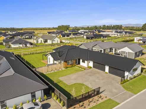 23 Ridgeland Way, West Melton