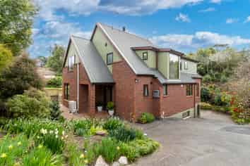 18 Rosebery Street, Belleknowes
