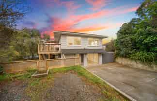 34 Cyclarama Crescent, Massey