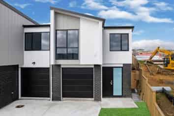 32B Hearth Street, Flat Bush