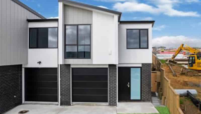 32B Hearth Street, Flat Bush