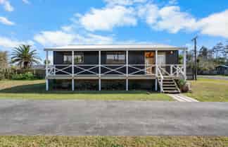 16 Parakai Avenue, Parakai