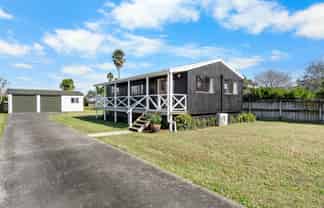 16 Parakai Avenue, Parakai