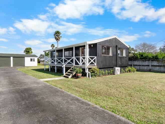 16 Parakai Avenue, Parakai