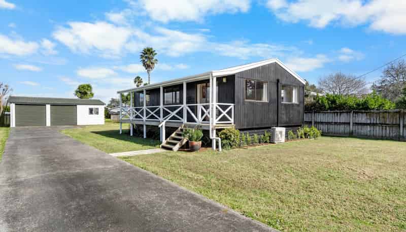 16 Parakai Avenue, Parakai